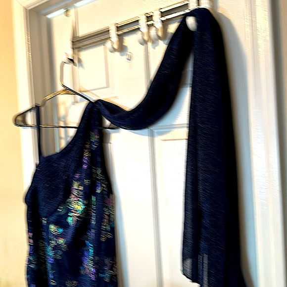 evening dress asymptomatic with beautiful Blue sash on the tank shoulder side - Picture 2 of 7